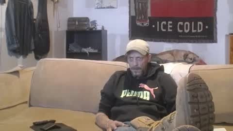 Snapshot of jay_short7863 chatting on February 19, 2025, 9:25 pm O F jay short786 online show from February 19, 2025, 9:25 pm