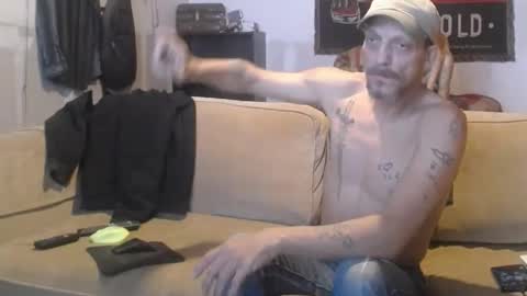 Snapshot of jay_short7863 chatting on February 20, 2025, 3:34 am O F jay short786 online show from February 20, 2025, 3:34 am