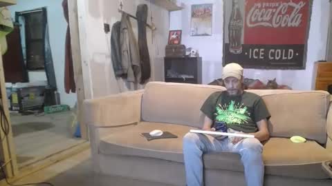 Snapshot of jay_short7863 chatting on February 26, 2025, 4:47 am O F jay short786 online show from February 26, 2025, 4:47 am