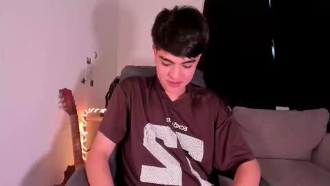 Snapshot of jaythomax chatting on September 9, 2025, 8:41 pm jaythomax online show from September 9, 2025, 8:41 pm