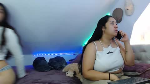 Snapshot of jazmin_dharius chatting on October 28, 2025, 1:36 pm Jazmin and Scarlett online show from October 28, 2025, 1:36 pm