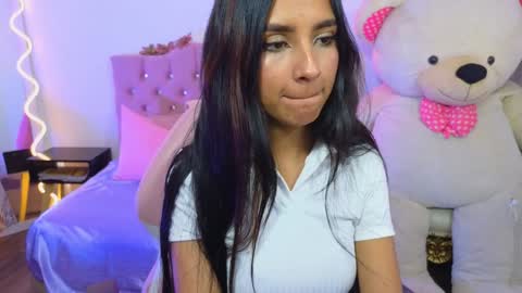 Jazmin  online show from January 24, 2025, 7:18 pm