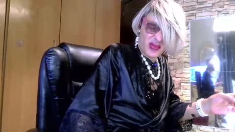 Snapshot of jbisex chatting on October 23, 2025, 8:18 pm Jbisex online show from October 23, 2025, 8:18 pm