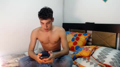 Lin online show from November 14, 2025, 12:42 am