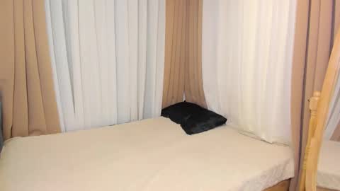 Snapshot of jchugecock chatting on December 4, 2025, 8:50 pm jchugecock online show from December 4, 2025, 8:50 pm