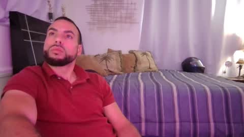 JcMax305 online show from March 6, 2025, 4:17 pm