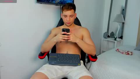 Snapshot of jdaniel_shellby chatting on December 21, 2024, 2:30 am jhon online show from December 21, 2024, 2:30 am