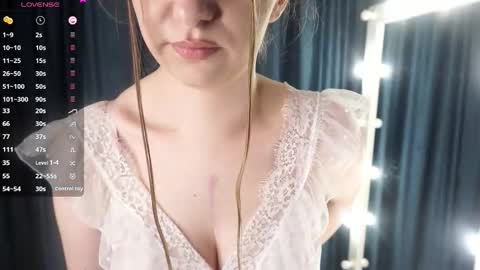 Snapshot of jeanfrancoa chatting on October 18, 2025, 5:14 pm Haily online show from October 18, 2025, 5:14 pm