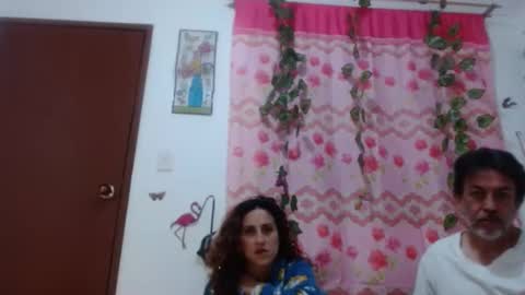 Snapshot of jeans_and_emma chatting on March 10, 2025, 1:34 am jeans_and_emma online show from March 10, 2025, 1:34 am