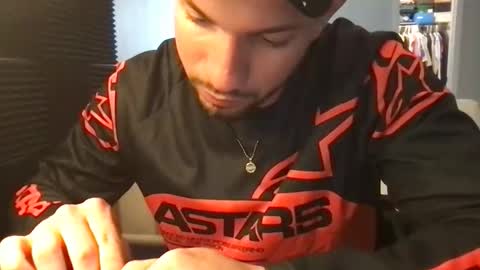 jeanwhitebianco online show from November 14, 2025, 8:29 pm