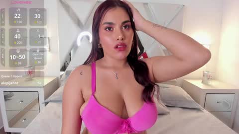 Snapshot of jeen_taylor chatting on January 25, 2025, 10:18 pm Jeen Taylor online show from January 25, 2025, 10:18 pm