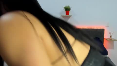  ashley   online show from January 17, 2025, 1:04 am