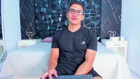 Jeff online show from September 15, 2025, 7:47 pm