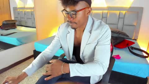 Snapshot of jeffrey_cottom chatting on January 27, 2025, 7:13 pm Jeff online show from January 27, 2025, 7:13 pm