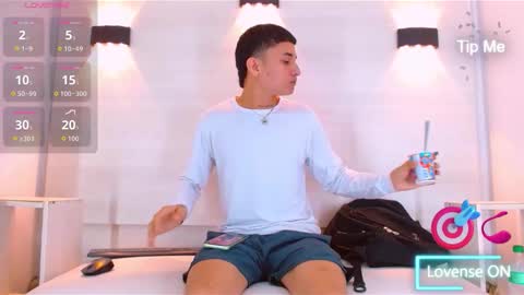 Snapshot of jeic_18 chatting on September 17, 2025, 11:45 am jeic 18 online show from September 17, 2025, 11:45 am