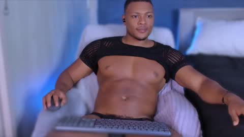 jeicowesst online show from February 1, 2025, 8:37 pm