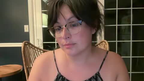 Snapshot of jellybeanin chatting on September 23, 2025, 5:32 am Jelli online show from September 23, 2025, 5:32 am