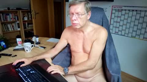 Snapshot of jemk2021 chatting on November 10, 2025, 7:40 am jemk2021 online show from November 10, 2025, 7:40 am