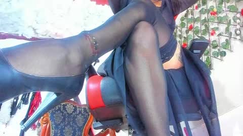 jena_derbo online show from December 13, 2024, 1:22 pm