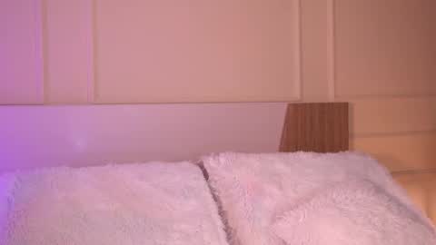 Snapshot of jenesaisquoi_ chatting on October 3, 2025, 1:24 am Isabella online show from October 3, 2025, 1:24 am