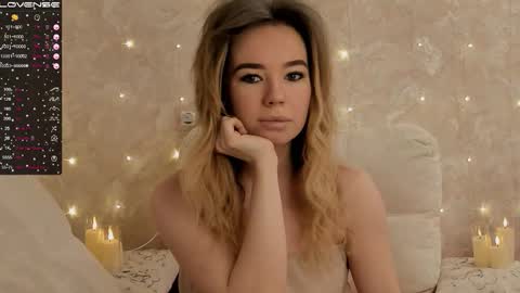 EvaSileZ online show from December 17, 2025, 5:13 am