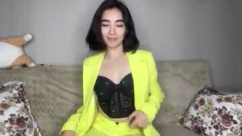 Snapshot of jenifersimon chatting on September 29, 2025, 7:19 pm Jenifer online show from September 29, 2025, 7:19 pm