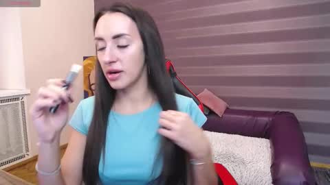 Snapshot of jeniferstone chatting on October 28, 2025, 7:56 am Kira online show from October 28, 2025, 7:56 am