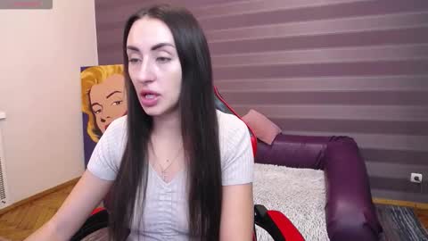 Snapshot of jeniferstone chatting on November 6, 2025, 9:10 am Kira online show from November 6, 2025, 9:10 am