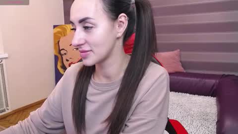 Snapshot of jeniferstone chatting on November 25, 2025, 8:47 am Kira online show from November 25, 2025, 8:47 am