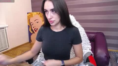 Snapshot of jeniferstone chatting on November 29, 2025, 9:34 am Kira online show from November 29, 2025, 9:34 am