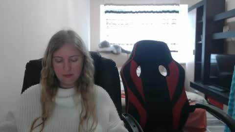 JenisAndPeter online show from March 2, 2025, 10:35 am