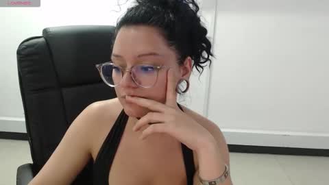 Snapshot of jenn_cg chatting on October 15, 2025, 5:57 pm jenn online show from October 15, 2025, 5:57 pm