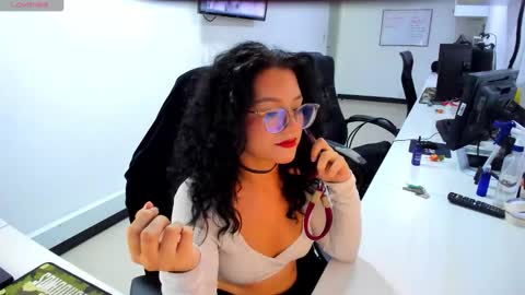 Snapshot of jenn_cg chatting on November 22, 2025, 10:31 pm jenn online show from November 22, 2025, 10:31 pm