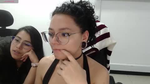 Snapshot of jenn_cg chatting on November 28, 2025, 9:50 pm jenn online show from November 28, 2025, 9:50 pm