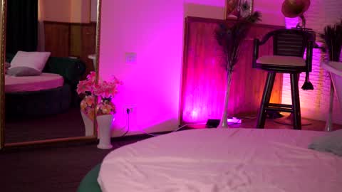 Snapshot of jenna_day chatting on February 12, 2025, 12:12 pm jenna_day online show from February 12, 2025, 12:12 pm