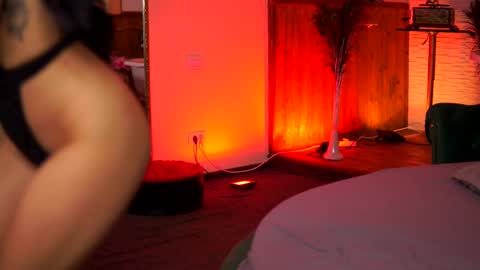 Snapshot of jenna_day chatting on February 17, 2025, 10:29 am jenna_day online show from February 17, 2025, 10:29 am