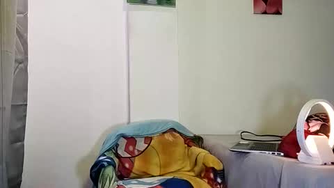  Isabella  online show from December 15, 2025, 4:39 am