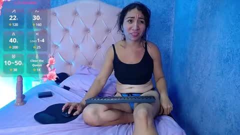 Snapshot of jenna_milf_ chatting on February 24, 2025, 12:20 am Valentina online show from February 24, 2025, 12:20 am