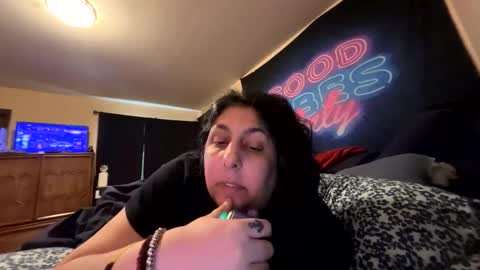 Snapshot of jennabrady chatting on October 9, 2025, 4:16 pm Dragon Queen. Be my Dragon -- and online show from October 9, 2025, 4:16 pm