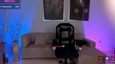 Jenna Olson  online show from February 5, 2025, 10:44 pm