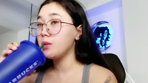 Snapshot of jennatyan chatting on December 5, 2024, 5:04 am JENNA online show from December 5, 2024, 5:04 am