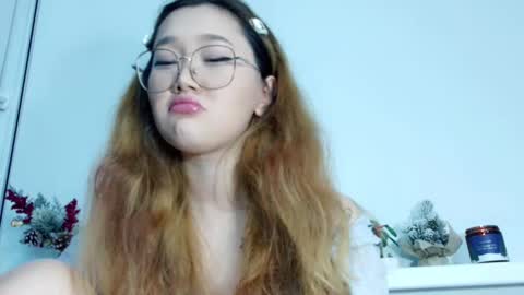 Snapshot of jennatyan chatting on November 25, 2025, 3:56 pm JENNA online show from November 25, 2025, 3:56 pm