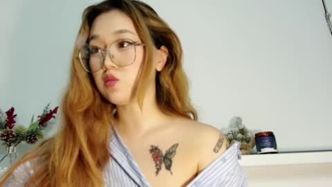 Snapshot of jennatyan chatting on November 28, 2025, 4:20 pm JENNA online show from November 28, 2025, 4:20 pm