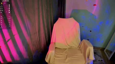 Jennie online show from October 6, 2025, 6:49 pm