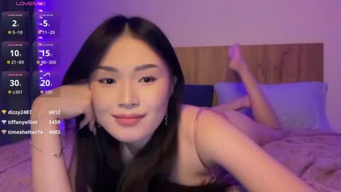 jennie_yung online show from December 19, 2024, 3:40 am