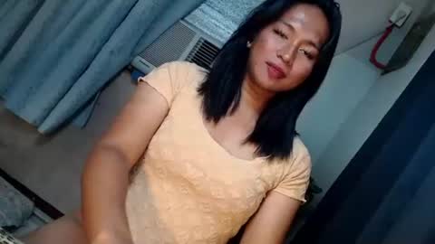 Snapshot of jennifer_licious chatting on October 2, 2025, 12:45 pm Jenny online show from October 2, 2025, 12:45 pm