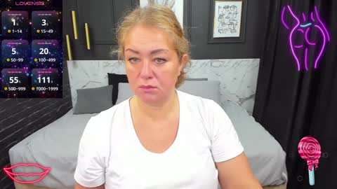 Snapshot of jenniferlight chatting on December 1, 2024, 8:09 pm Jennifer online show from December 1, 2024, 8:09 pm