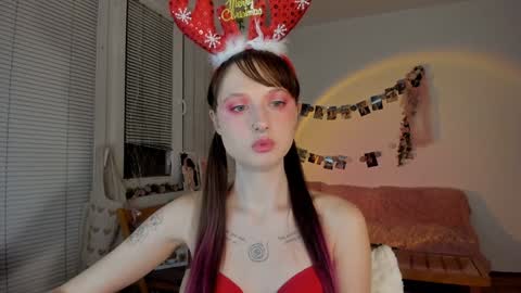 Snapshot of jenny_cox_love chatting on December 23, 2024, 6:27 pm Jennifer Jenny Darling online show from December 23, 2024, 6:27 pm