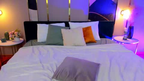 Jennt online show from February 27, 2025, 7:12 am