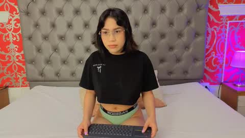 jenny_towers online show from September 11, 2025, 11:10 am